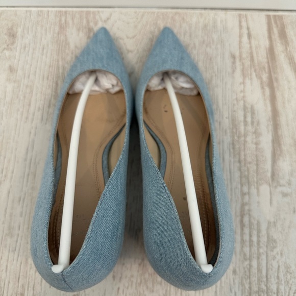 Marc Fisher | ZALA BLOCK HEEL POINTY TOE PUMP | Light Blue Denim | Size 8 - Picture 4 of 12